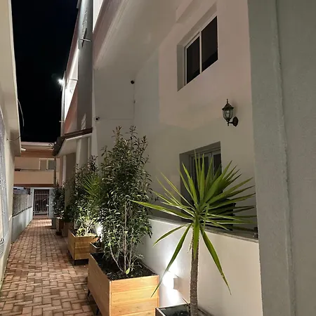 Hotel Arial Lofts 3*