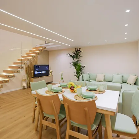 Arial Lofts فندق