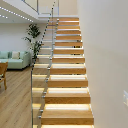 فندق Arial Lofts فلورا