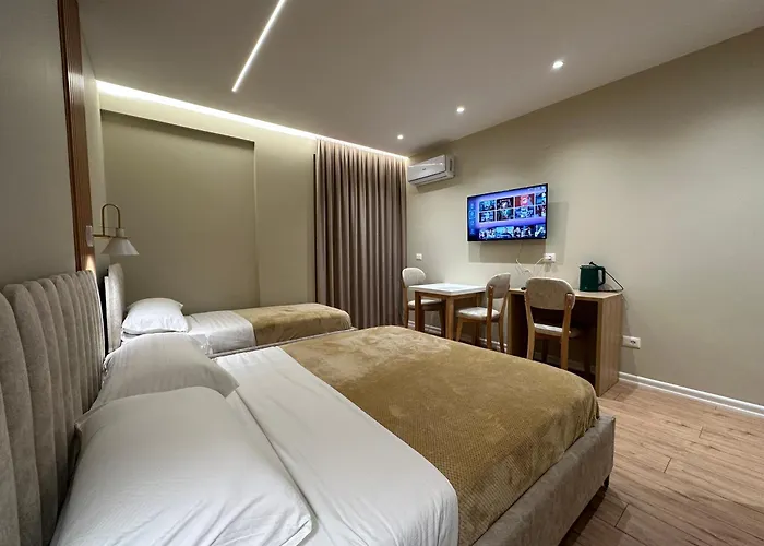 Отель Arial Lofts 3*