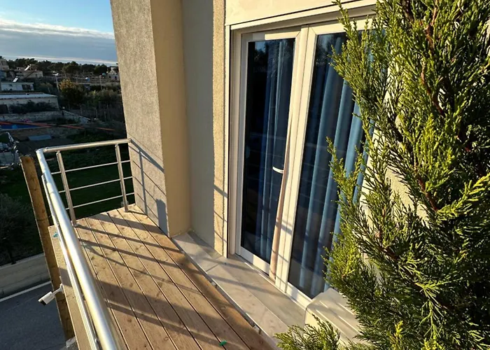 Отель Arial Lofts 3*