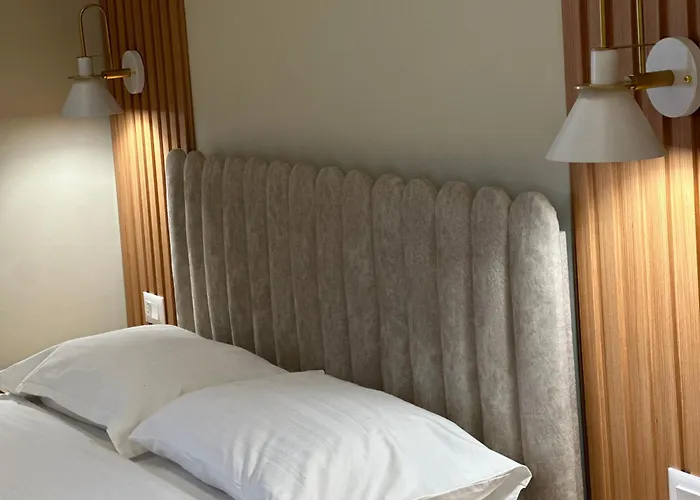 Отель Arial Lofts 3*