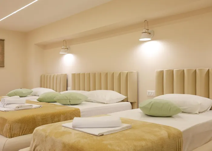 Отель Arial Lofts 3*