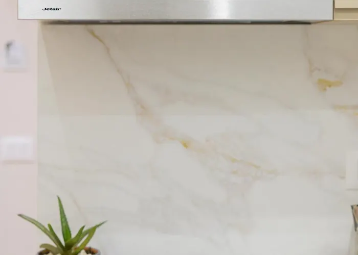 Отель Arial Lofts 3*