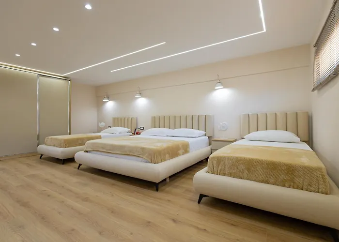 Отель Arial Lofts 3*