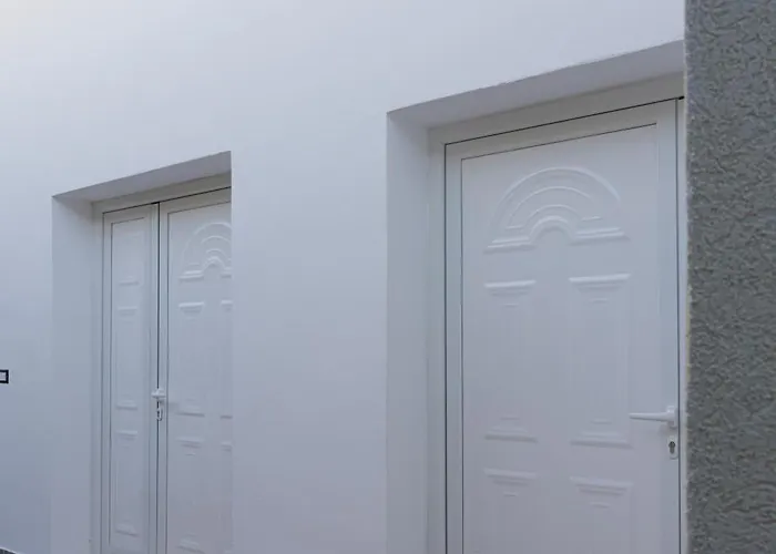 Отель Arial Lofts 3*