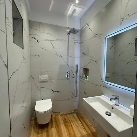 Arial Lofts Отель Влёра