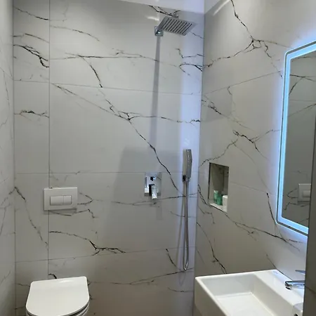 Arial Lofts 3* Vlorë