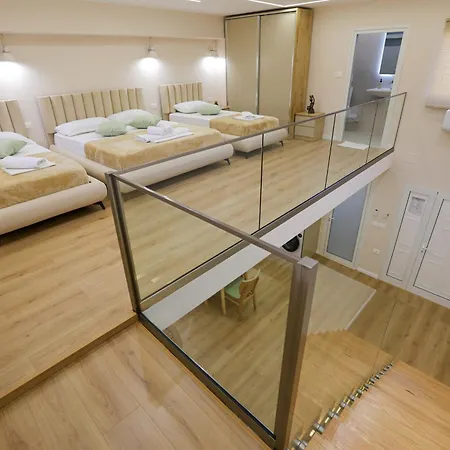Arial Lofts Отель